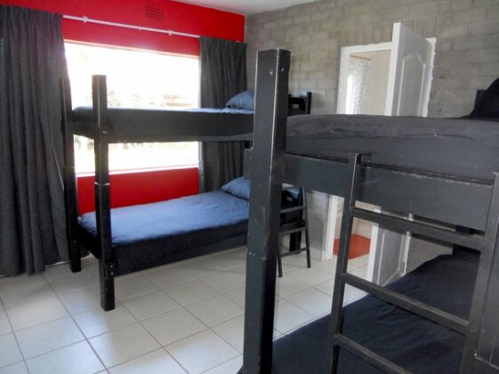 Hard Rock Backpackers - Photo2