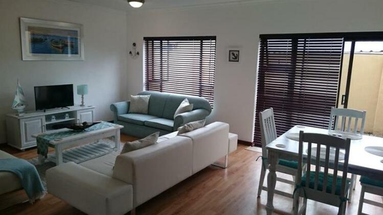 Jeffreys Modern Self Catering - Photo3