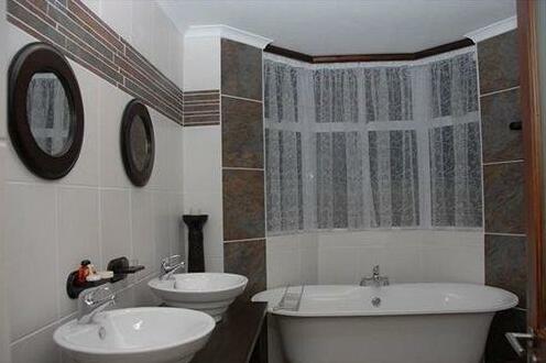 Tobago Bed & Breakfast - Photo4