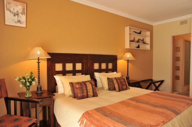 Claires of Sandton Luxury Guest House - Photo4