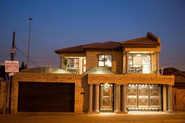 Ekuthuleni Guest House - Soweto
