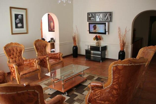 Golden Rose Lodge - Photo3