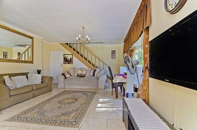 Janana Guesthouse & Conference Venue - Photo4
