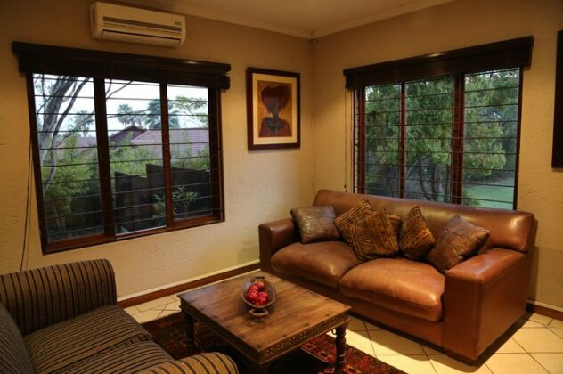 Leopard Tree Cottage - Photo3