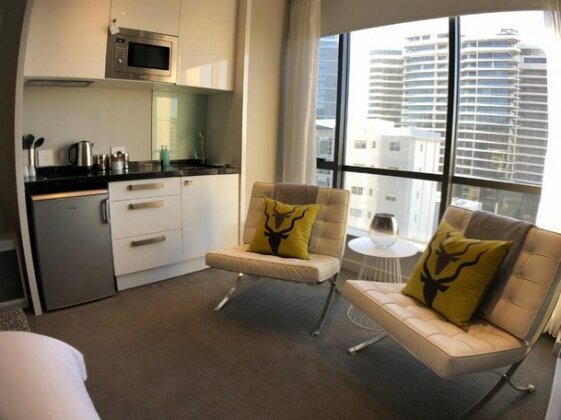 Sandton Skye Suites - Photo4