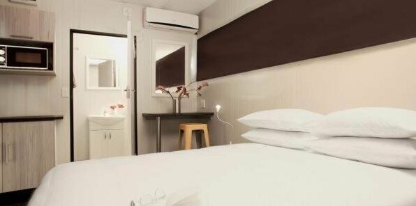 SleepOver Motels Lanseria - Photo2