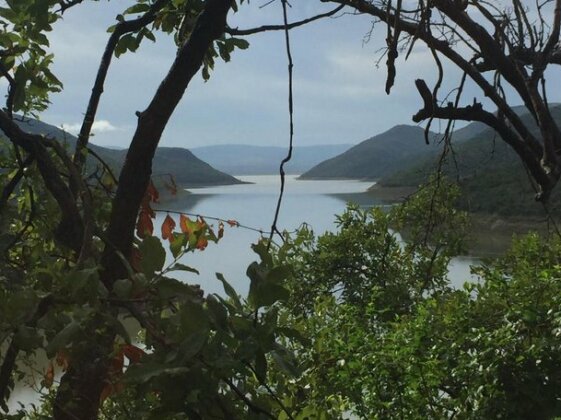 Cycad Rock Fishing Lodge - Photo2
