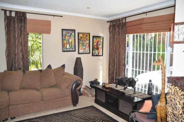 African Rose Guesthouse - Photo3