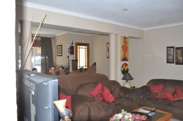 African Rose Guesthouse - Photo4