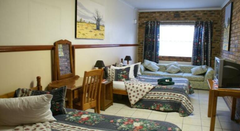 Airport Inn Bed and Breakfast - Photo3