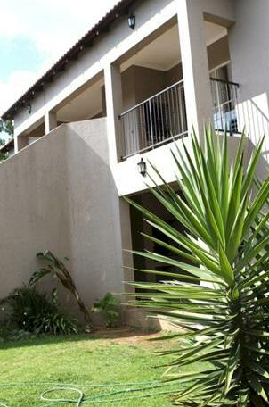 Airport Lodge Guest House - Photo2