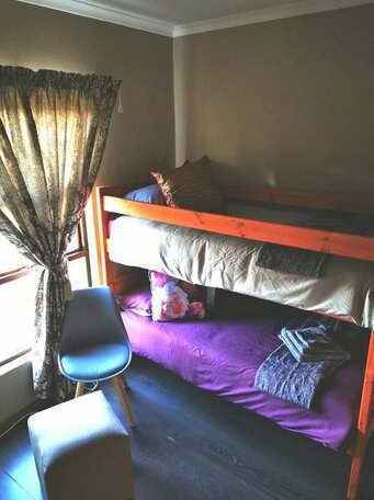 Homestay - Private room close to airport - Photo3