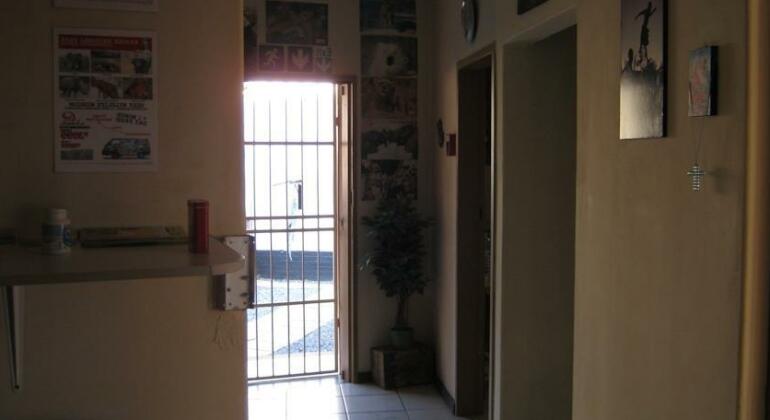 Terrylin Guesthouse and Backpackers Hostel - Photo3