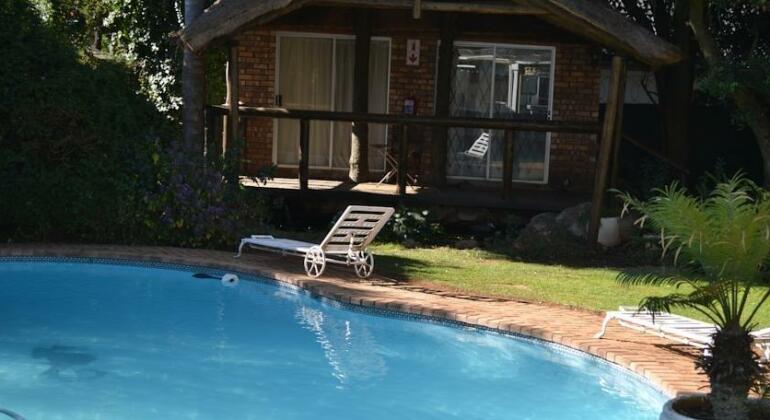 Willow Tree Guest House - Photo2