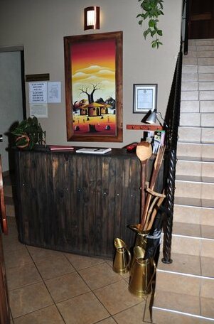 Woodpecker's Inn - Photo3