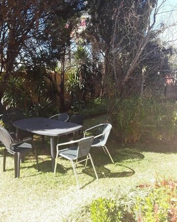 Grove Guesthouse - Photo3