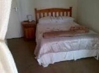 Guesthouse 80 on Main - Photo4
