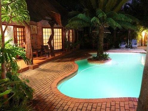 Trees Too Guest Lodge - Photo2