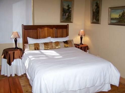Top House Bed and Breakfast - Photo5