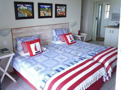 A Pebbles Pond Guest House - Photo2