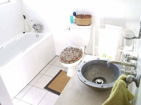 A Pebbles Pond Guest House - Photo5