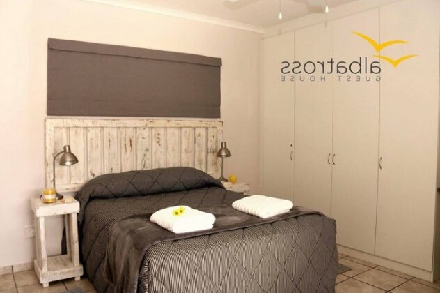 Albatross Guesthouse - Photo5