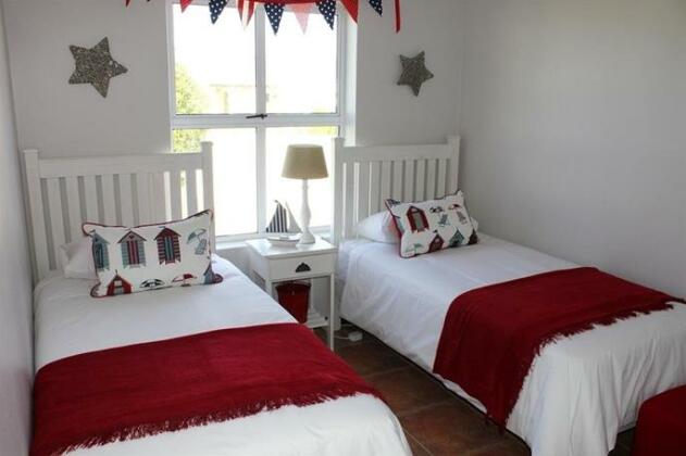 Fairway 2 Holiday Home - Photo2