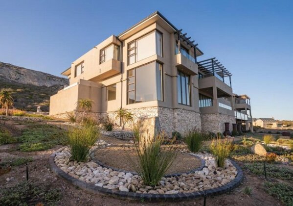 Shark Bay Hotel & Spa