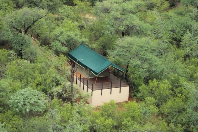 Zingela Nature Reserve - Baobab Tented Camp