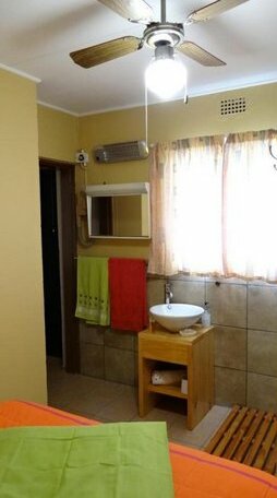 In Between Home - Photo5