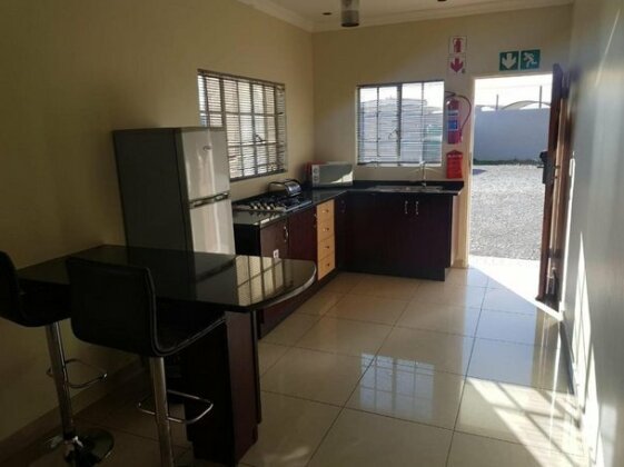 Booth Suite Hotel Mafikeng - Photo4