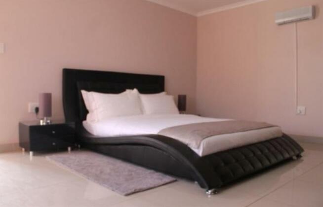 Luvudi Guest Lodge - Photo3
