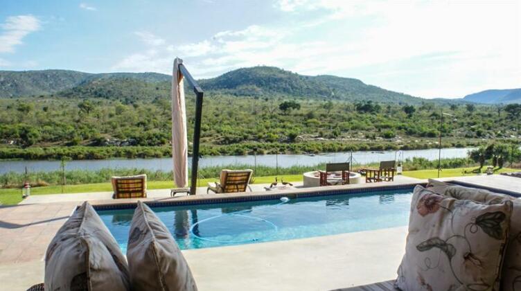 Kambaku River Lodge - Photo2