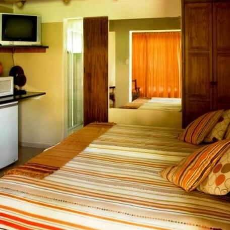 Selati 103 Guest Cottages - Photo2