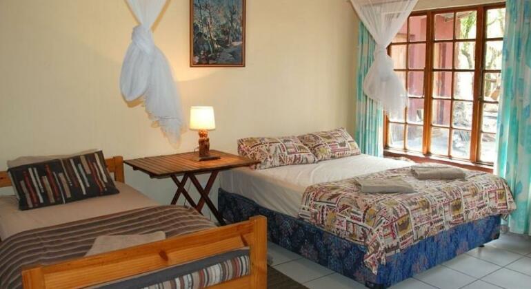 Kosi Moon Bed and Breakfast - Photo3