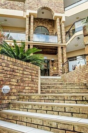 Albatros Guest House
