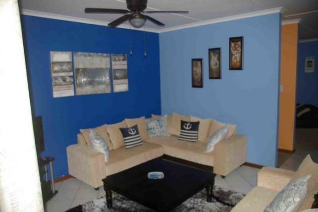 Vuyanis Place 3 - Photo2