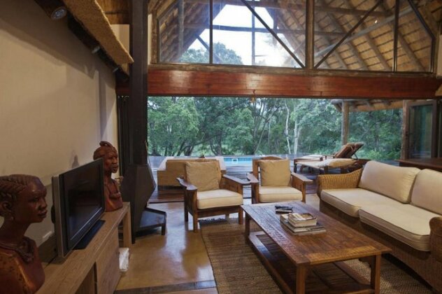 Rhino River Lodge - Photo3