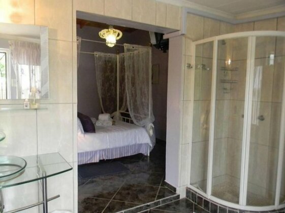 Lekkerbly Chalet Guest House - Photo3