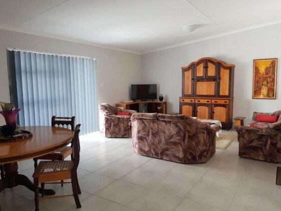 Homely @ Mossel Bay - Photo3