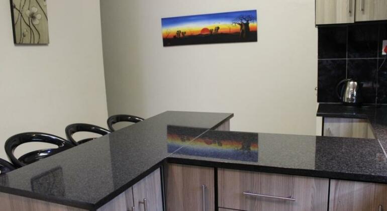 Big Five Guest House - Photo3