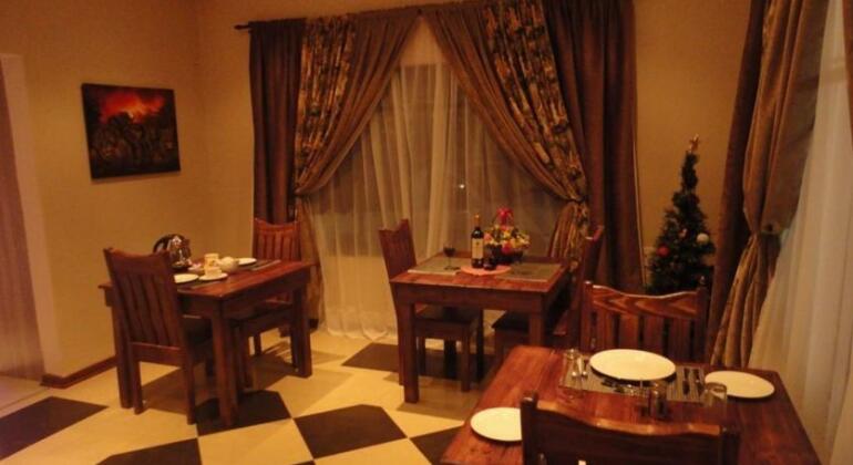 Big Five Guest House - Photo5