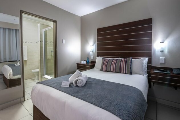 Hotel Savoy and Conference Centre - Photo3