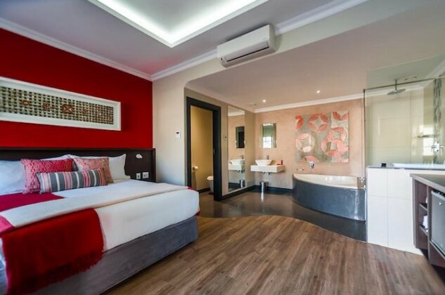 Hotel Savoy and Conference Centre - Photo5