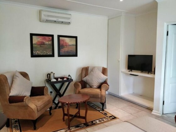 Mtuba Manor Guest House - Photo4