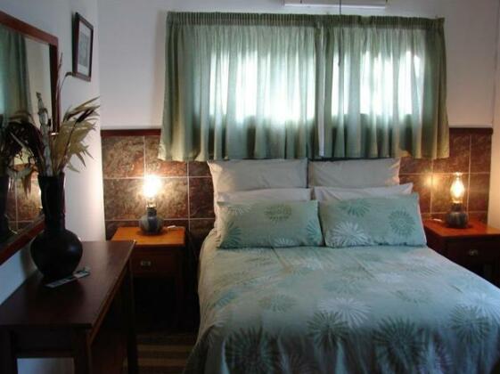 Tree Top Cottage - Photo3