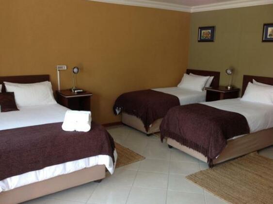 Amigos Bed & Breakfast - Photo3