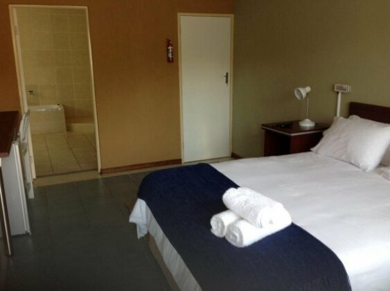 Amigos Bed & Breakfast - Photo4