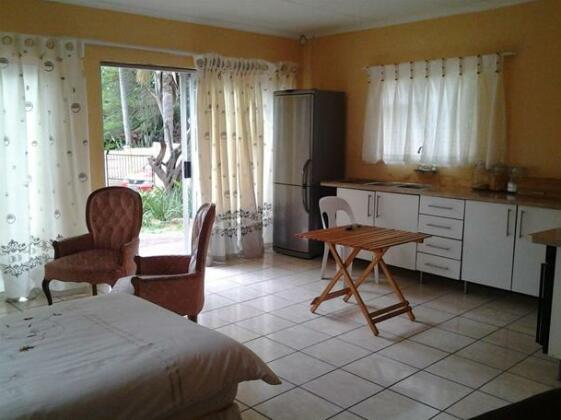 Lolo Homestay Guesthouse - Photo4