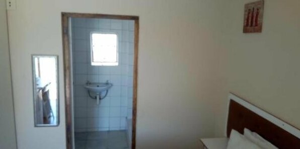 Amafana Guest House - Photo2